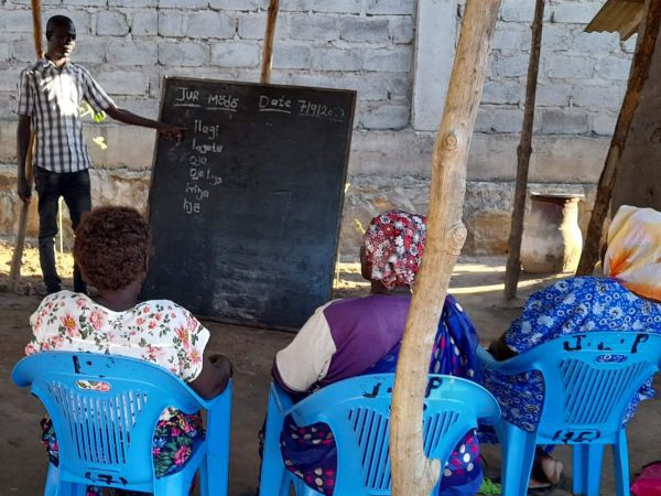 suedsudan_alphabetisierungskurse_frauen_empowerment_spendenbox